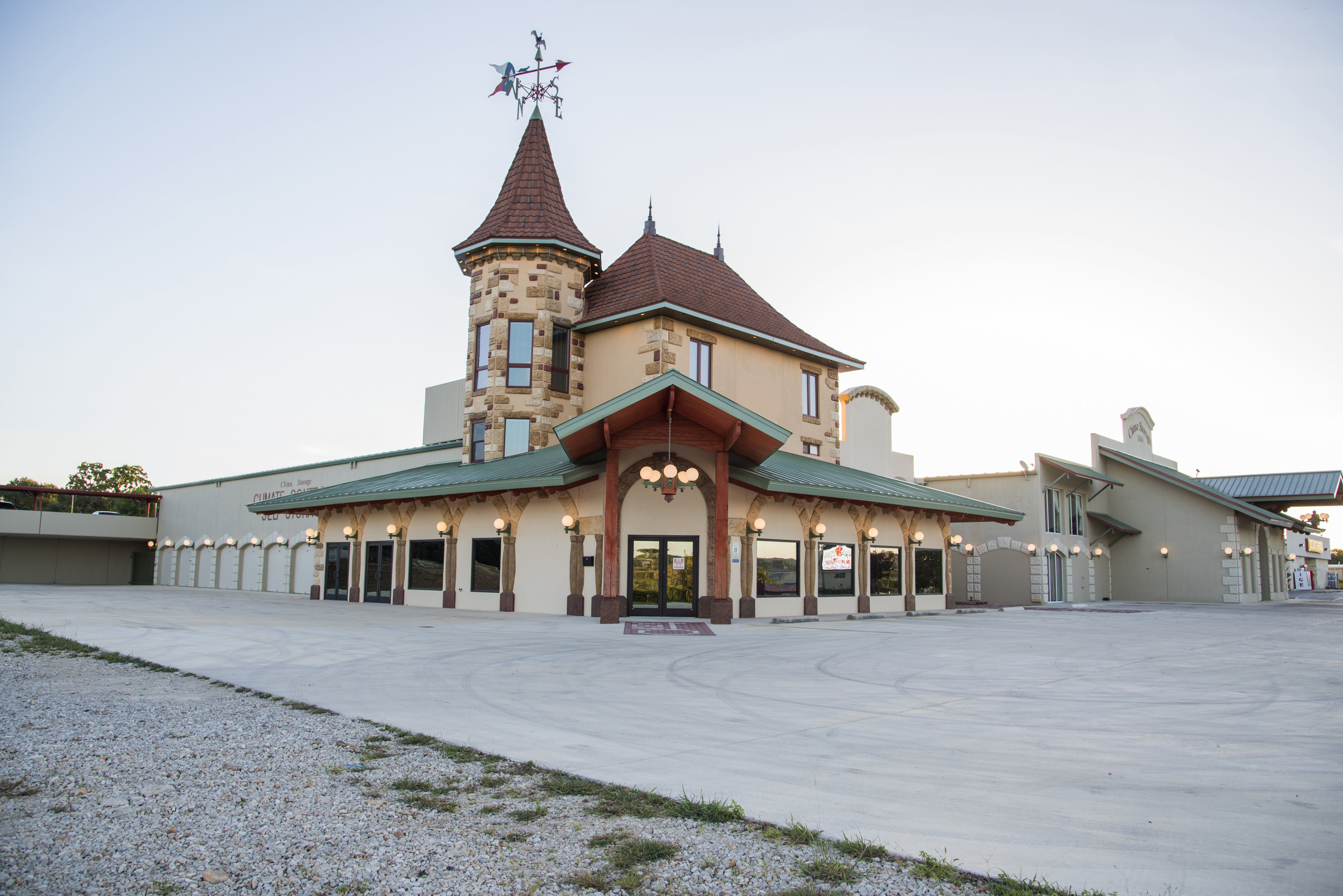 secured units in Ingram, TX